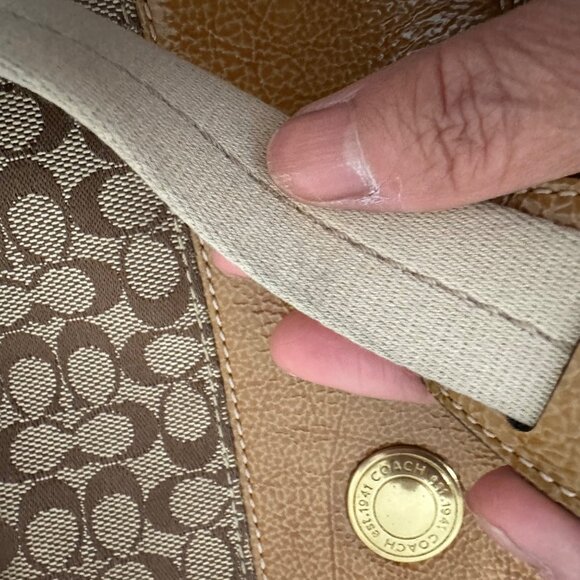 Coach Y2K Signature Canvas Crossbody Bag No K0726-41069 Minimalist Beige - Picture 9 of 9